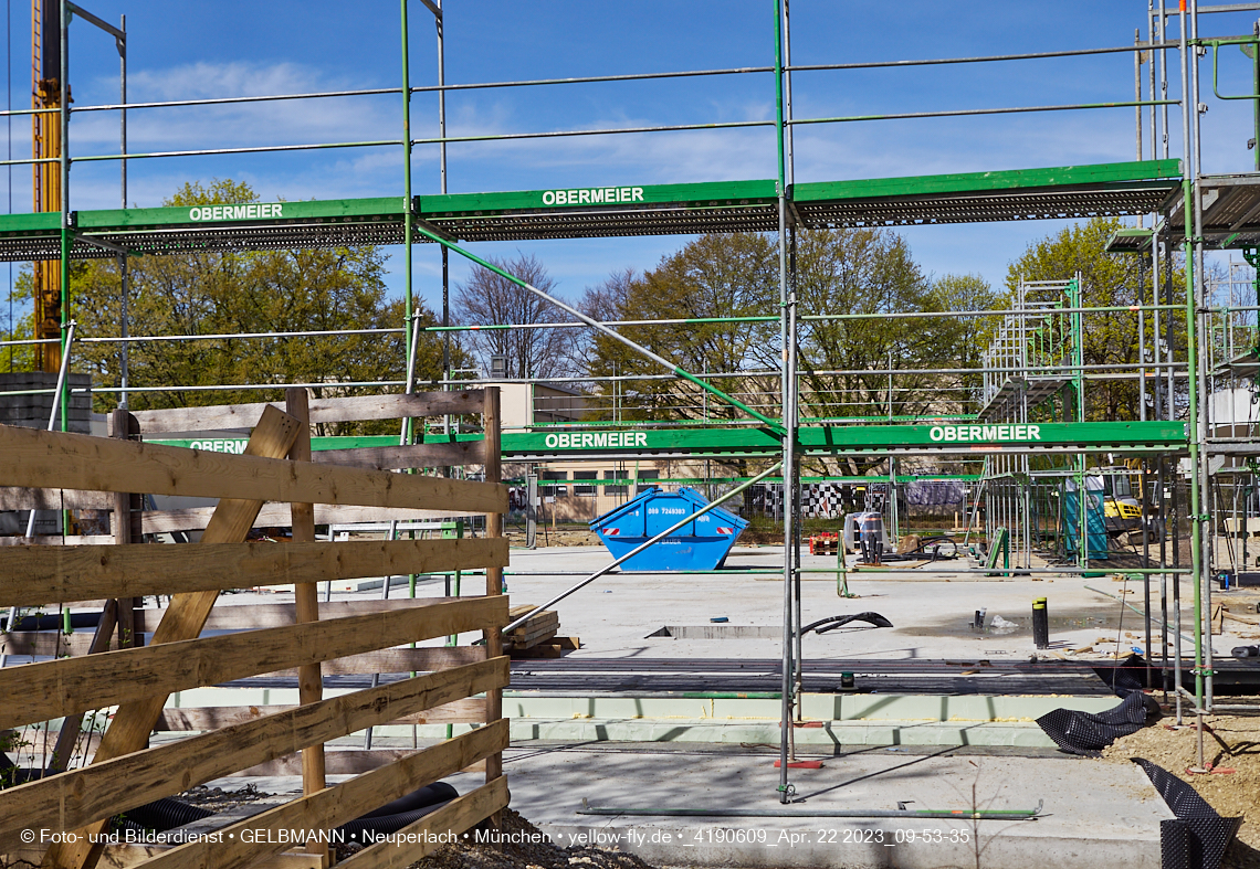22.04.2023 - Luft- und Ebenenfotos vom Haus für Kinder in der Quiddestraße in Neuperlach